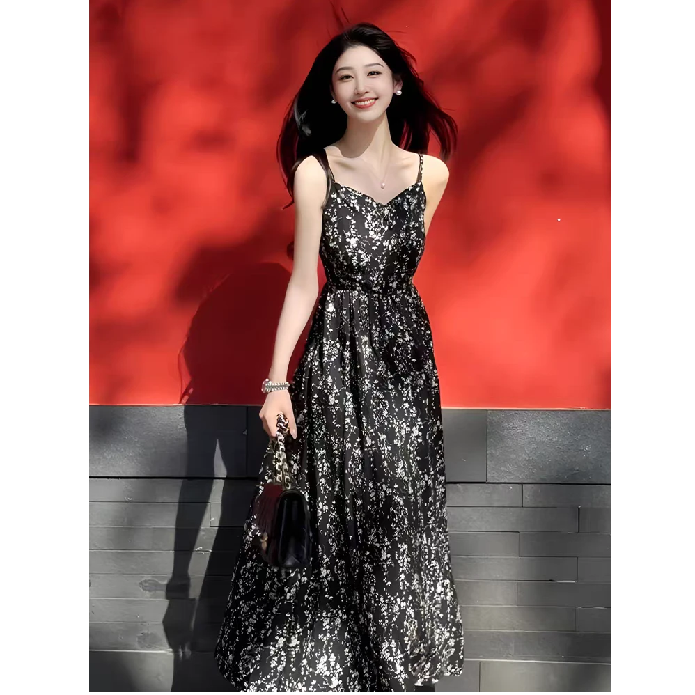 茶歇高级感碎花无袖吊带连衣裙女2025早秋新款收腰显瘦a字吊带裙