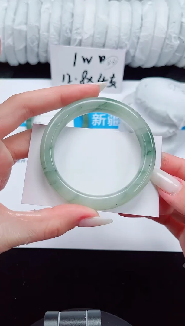 未镶嵌手镯石英质玉64-56/57