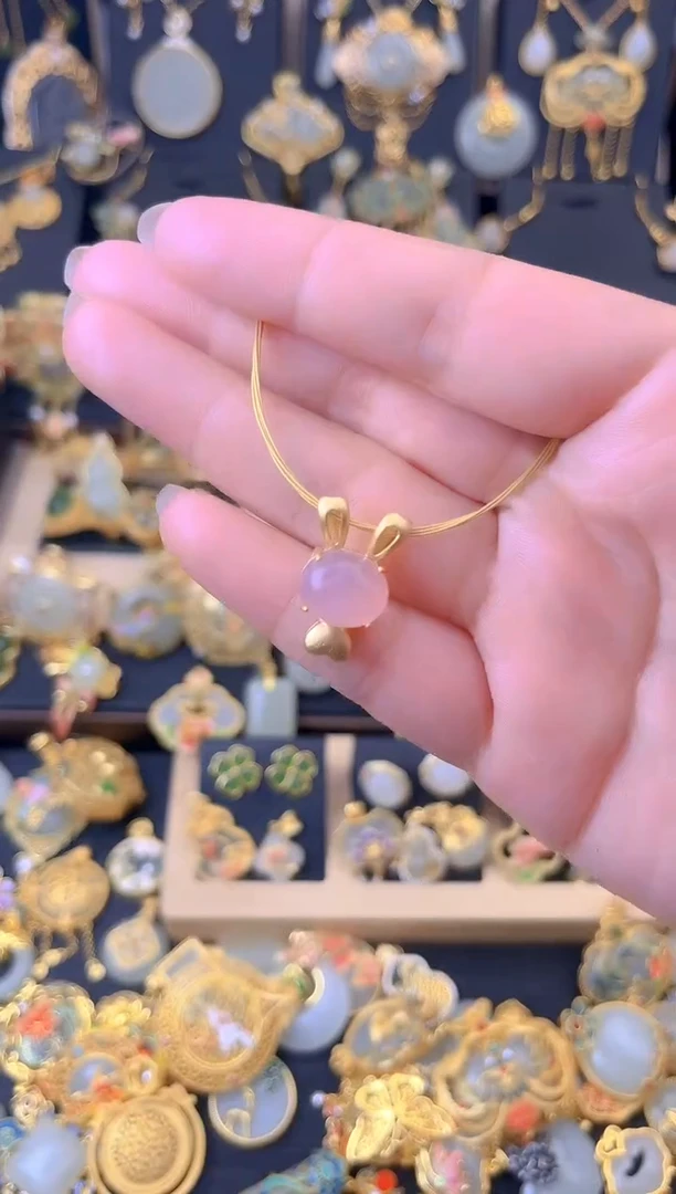 玛瑙/玉髓吊坠合金小兔子吊坠