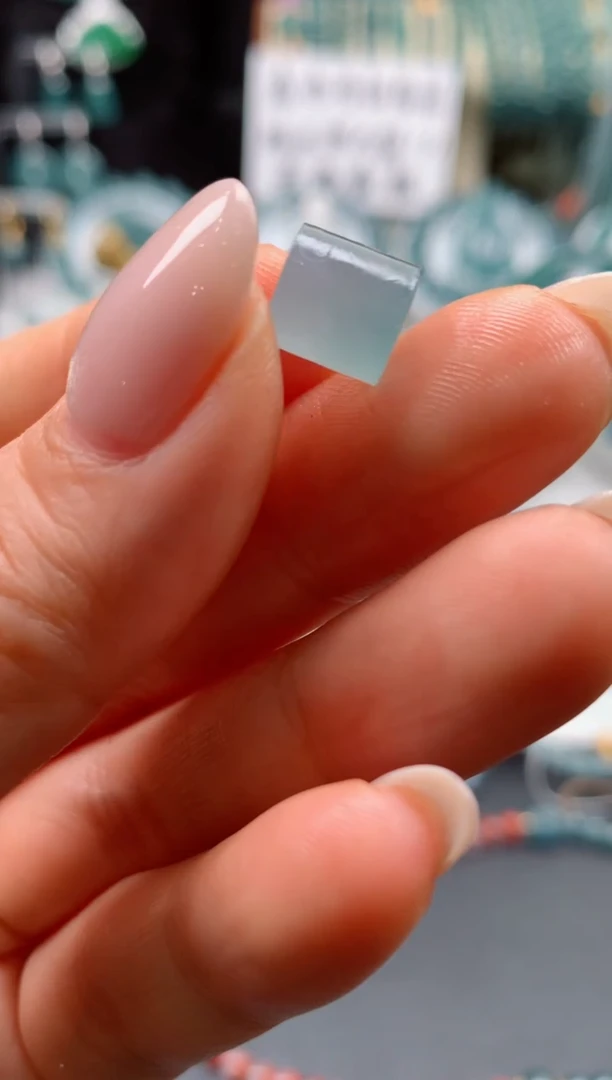 翡翠未镶嵌颈饰0733853415（卡八小桶珠）