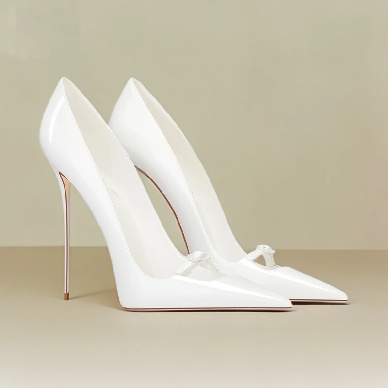 甜美爆款仙女风高跟鞋秋季新款米白色法式细跟尖头绝美气质配裙子