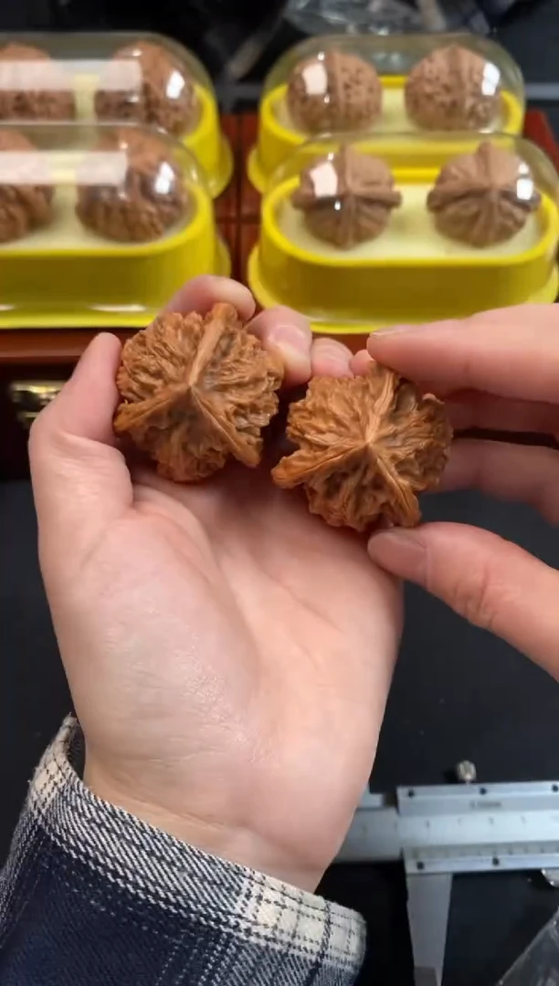 把件文玩核桃盘山三棱39尺F006