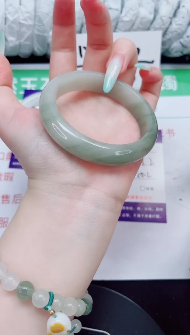 石英质玉手镯未镶嵌48-55/56