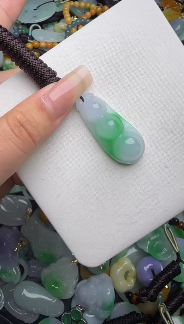 翡翠未镶嵌颈饰天然缅甸翡翠吊坠
