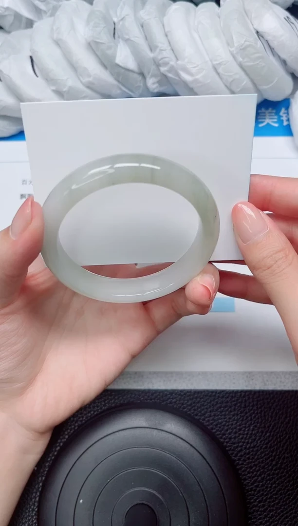 石英质玉手镯未镶嵌329-57