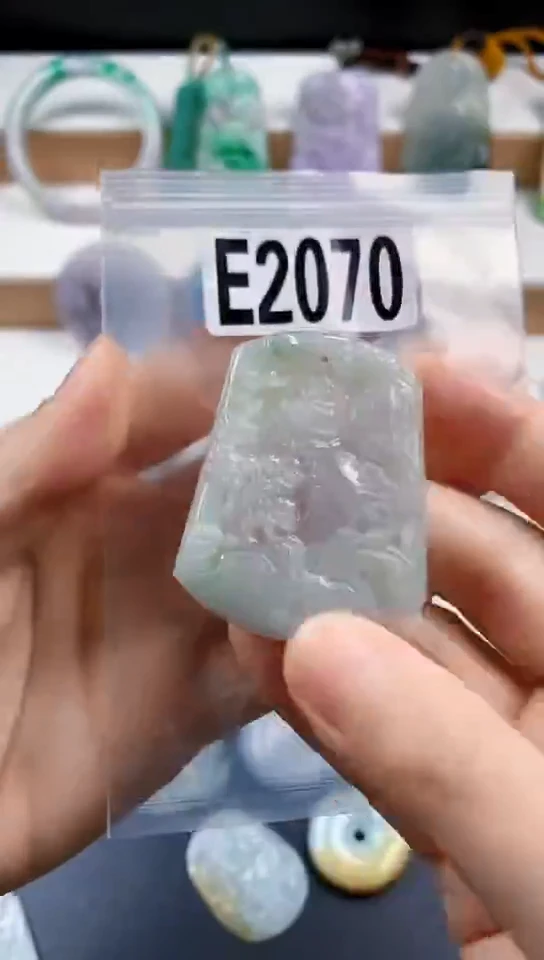 颈饰未镶嵌翡翠天然翡翠吊坠挂件