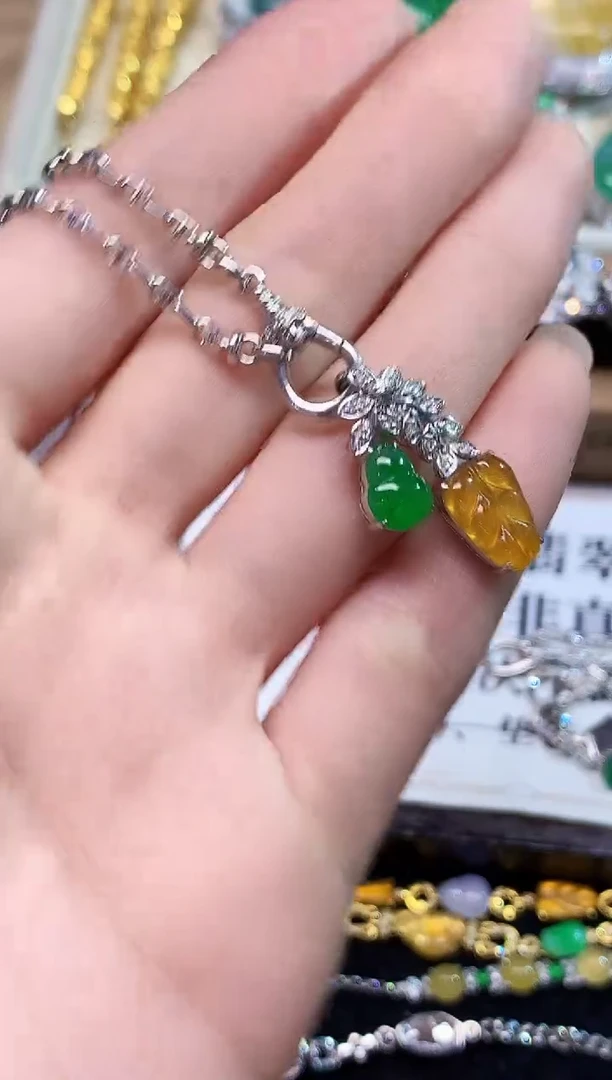 套链18K金镶嵌翡翠YS多样性发其一