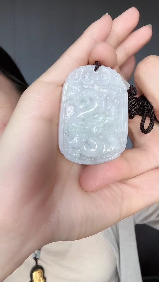 翡翠未镶嵌颈饰翡翠A货龙牌