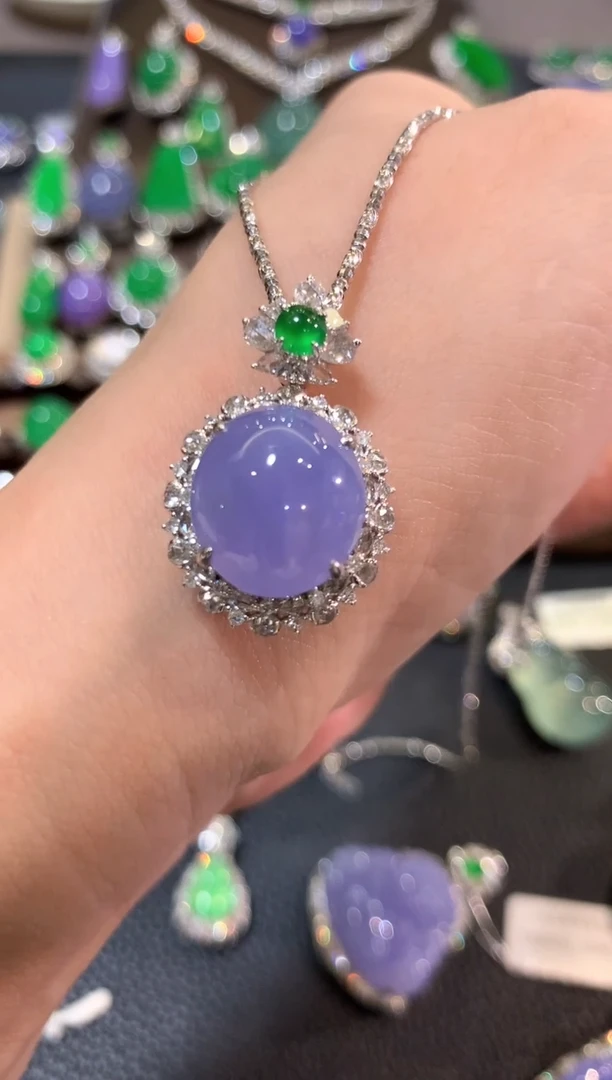 翡翠18K金镶嵌吊坠(不含链)m26紫色有色差