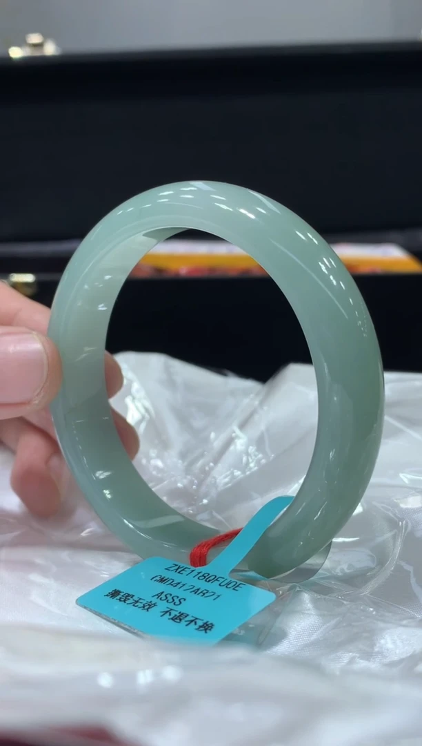 未镶嵌手镯翡翠翡翠手镯