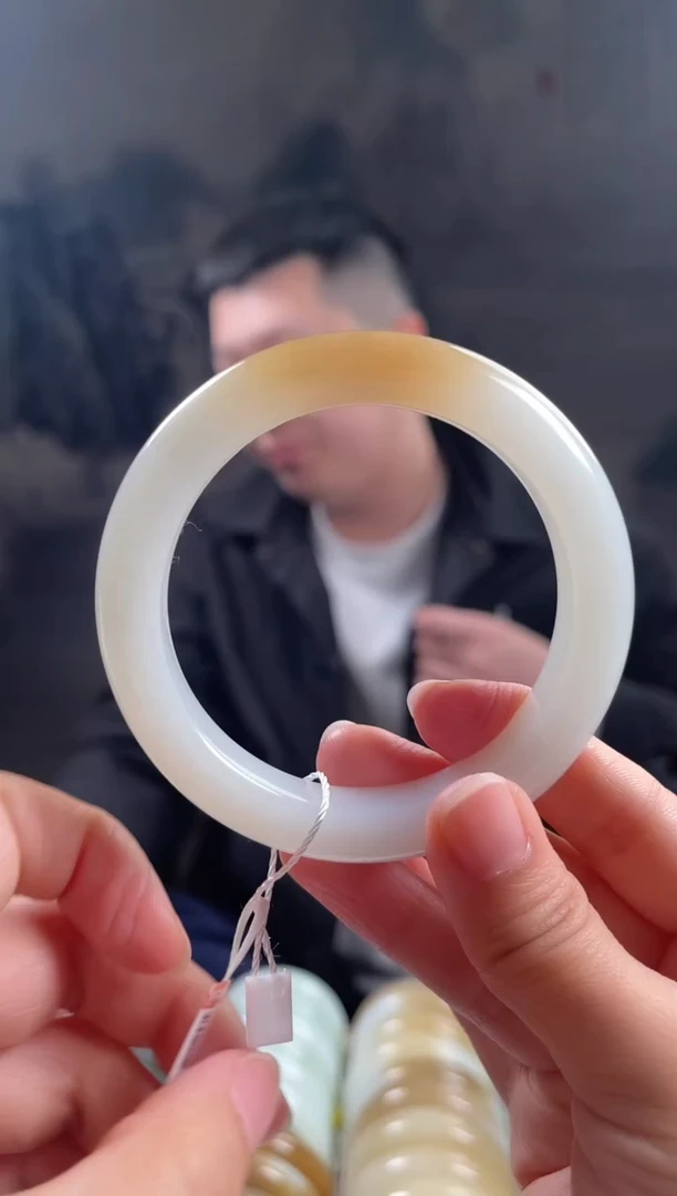 未镶嵌手镯和田玉60圈口2322