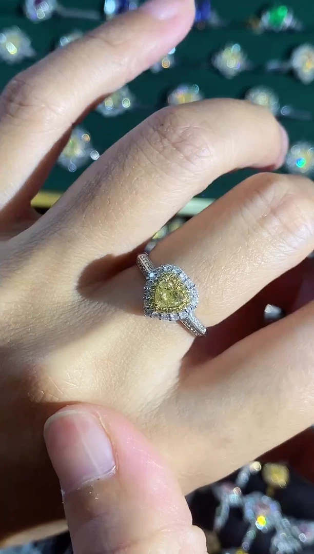 18K金镶嵌戒指钻石35