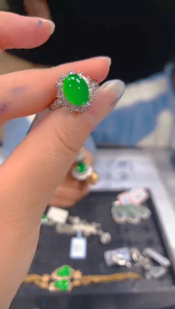 【闪购商品】定制翡翠未镶嵌66多样性发货（发其一）