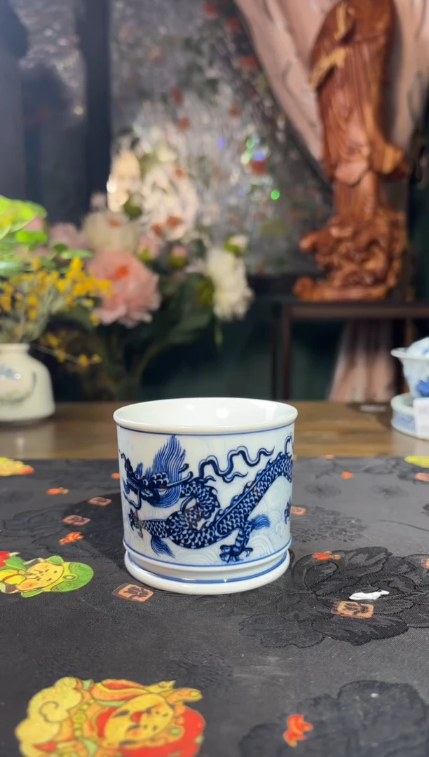 瓷青花手绘融天杯