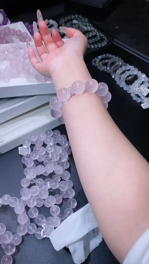 【闪购商品】水晶手链合金39.4巴西粉手串 多样性发其一