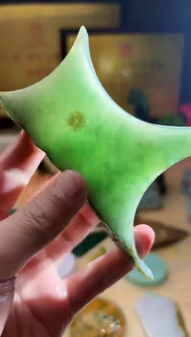 翡翠挂件未镶嵌A货张麦9435