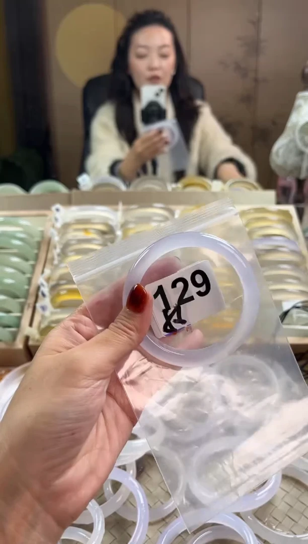 手镯玛瑙/玉髓未镶嵌129