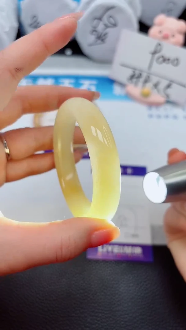 【闪购商品】石英质玉手镯未镶嵌101