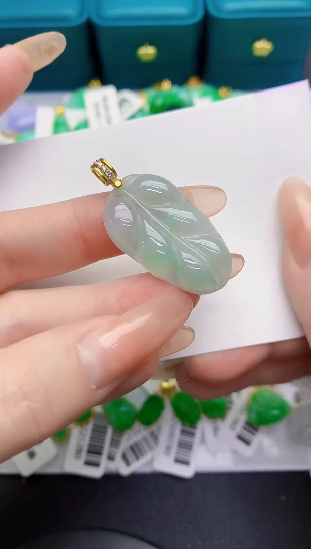 颈饰未镶嵌翡翠缅甸天然翡翠A货