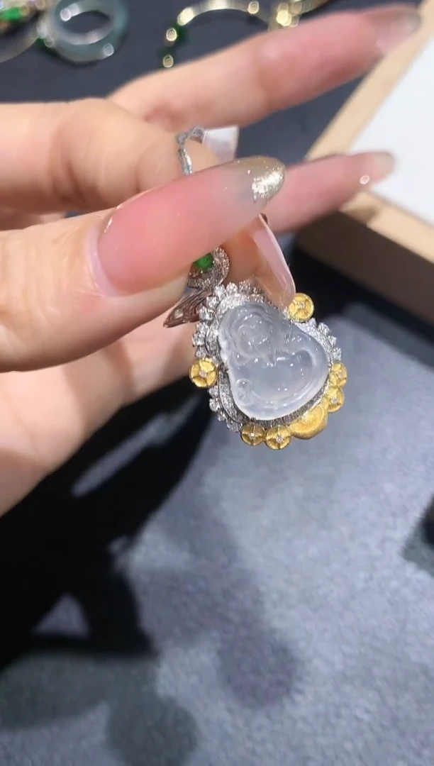 【闪购商品】翡翠吊坠(不含链)18K金镶嵌团购6