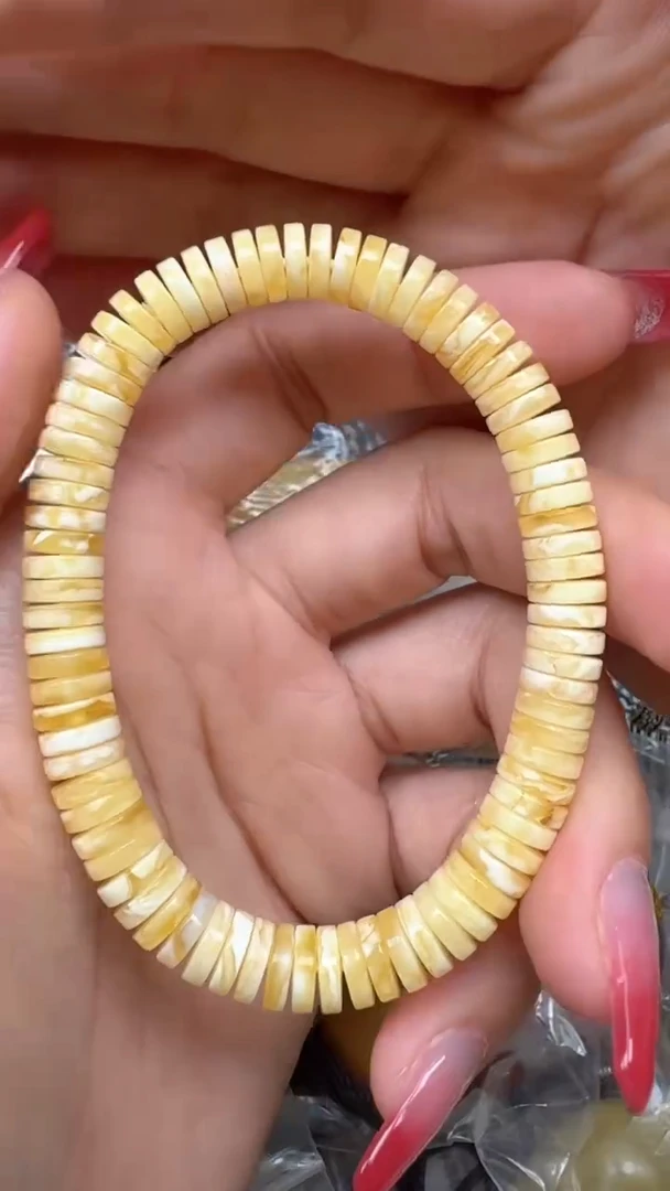 裸石琥珀未镶嵌如图