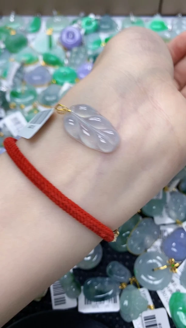 翡翠18K金镶嵌颈饰11111111