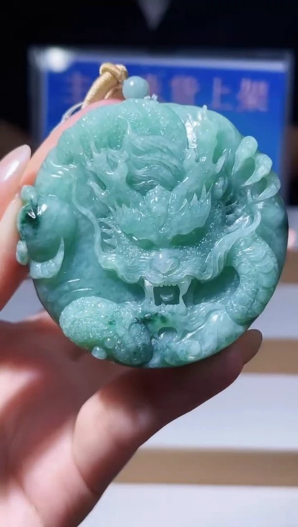 未镶嵌定制翡翠翡翠翡翠多样性发其一