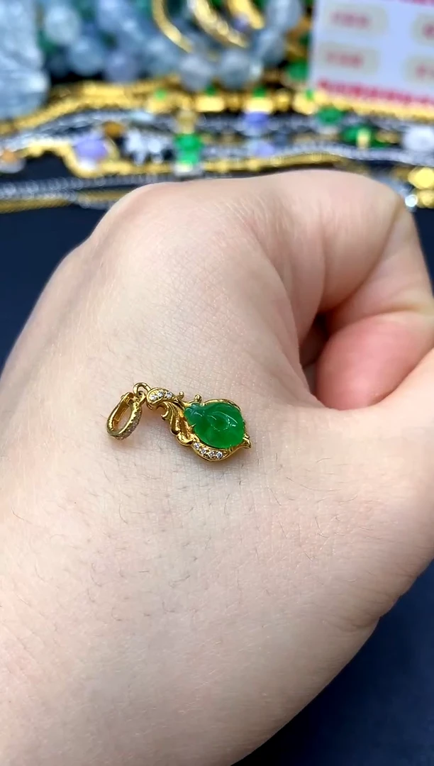 颈饰18K金镶嵌翡翠172-中国好珍宝