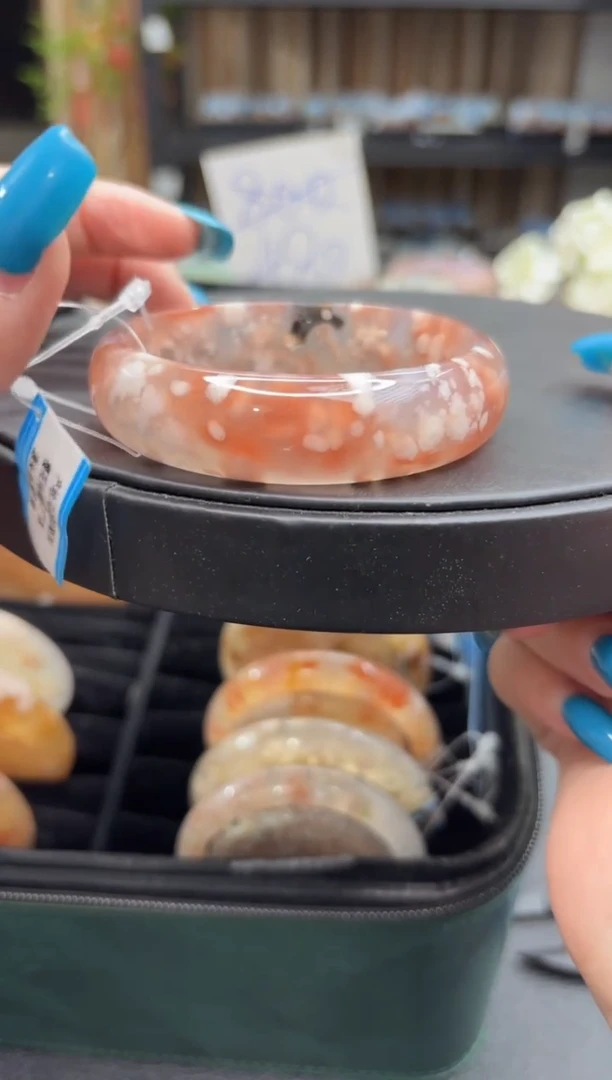 未镶嵌手镯石英质玉175(59圈)精修