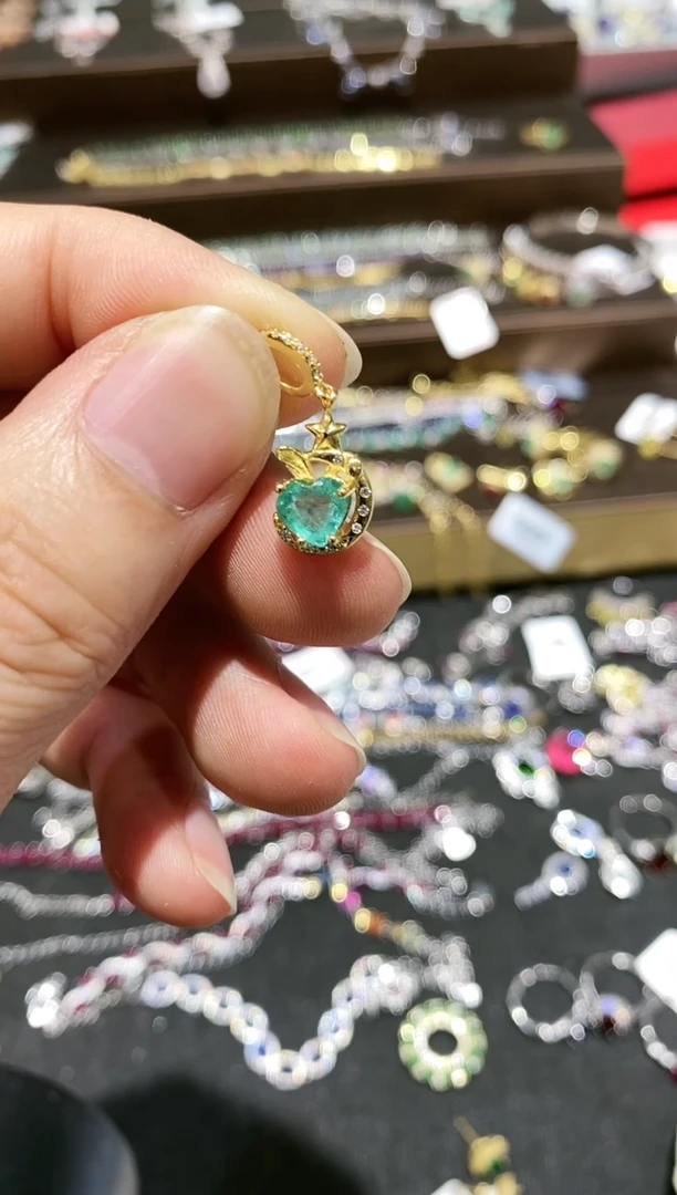 【闪购商品】祖母绿颈饰银S925镶嵌吊坠