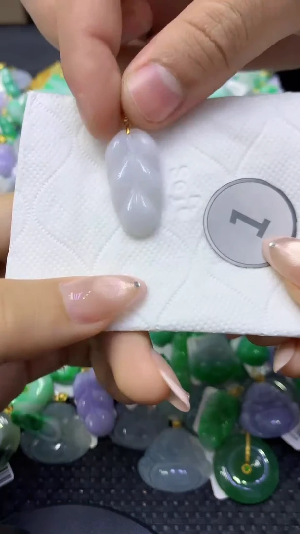 颈饰未镶嵌翡翠天然缅甸翡翠A货