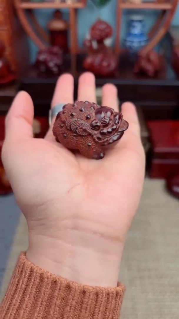 【闪购商品】老板娘推荐小叶手工雕刻金蟾