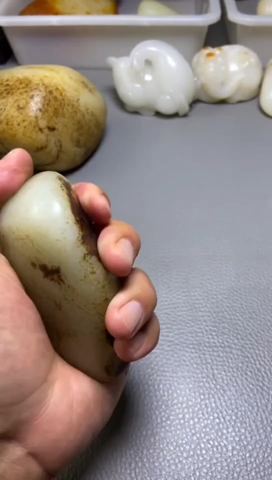 未镶嵌和田玉把件明****.1