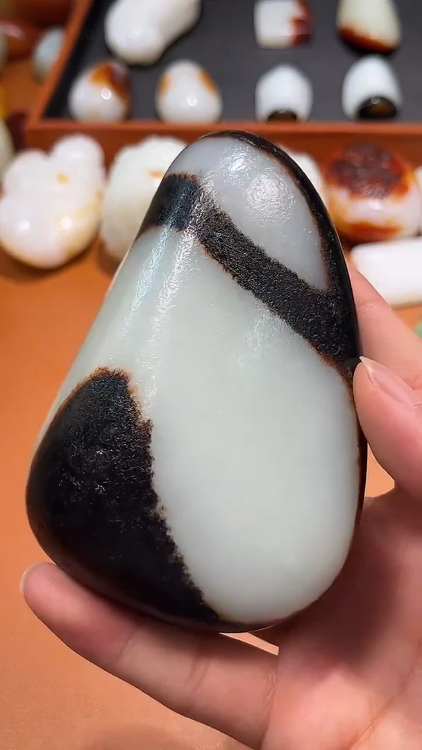 未镶嵌和田玉把件开***。和田玉