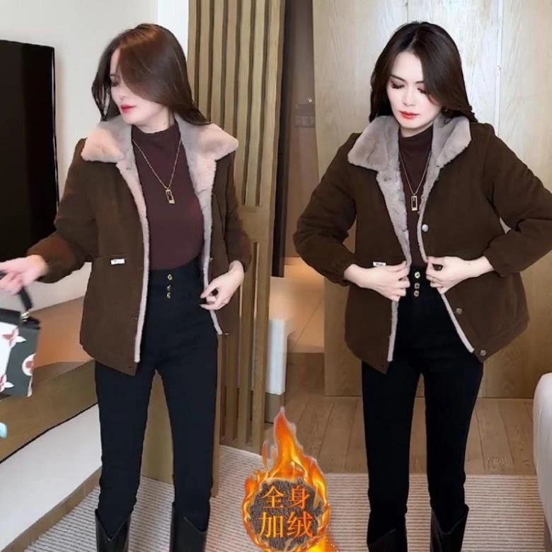 2024灯芯绒秋冬加绒加厚翻领外套女中老年气质休闲上衣