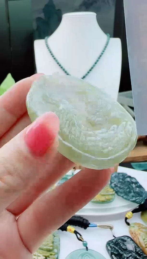 【闪购商品】翡翠颈饰未镶嵌111111111