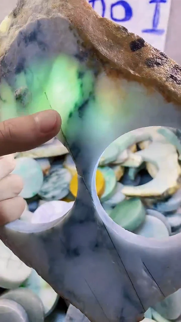 裸石翡翠纯天然翡翠A货63