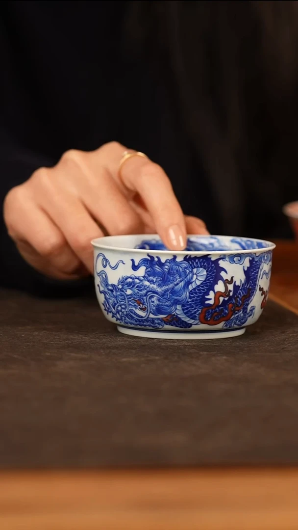 瓷瓷姑娘自成堂青花龙杯