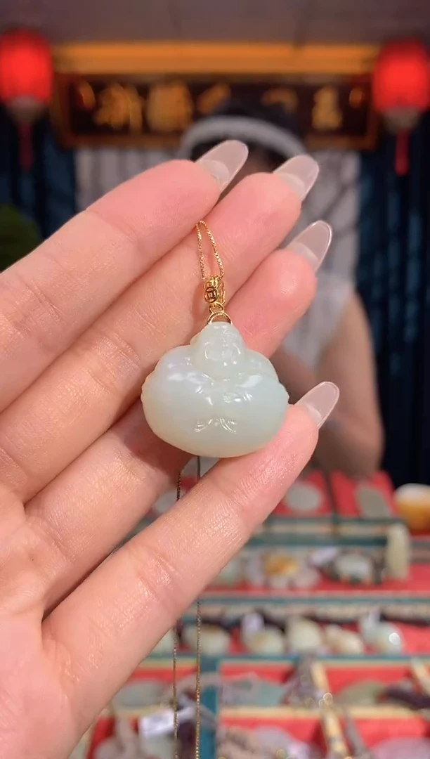 和田玉银S925镶嵌颈饰抱抱佛