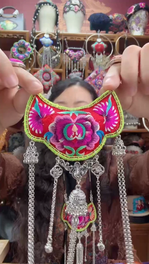 刺绣项链88甜甜家