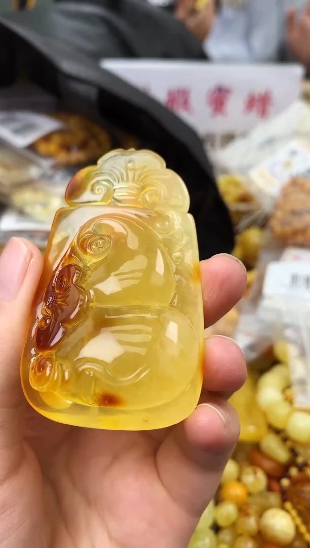 未镶嵌琥珀珠宝奇石51