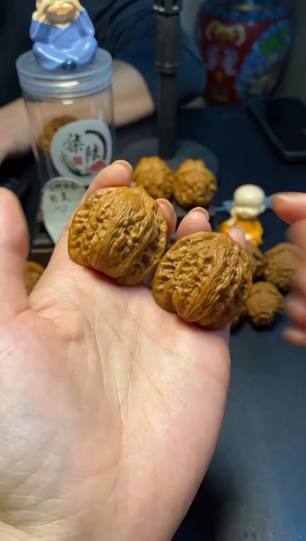 【闪购商品】文玩核桃把件54号野生公子帽