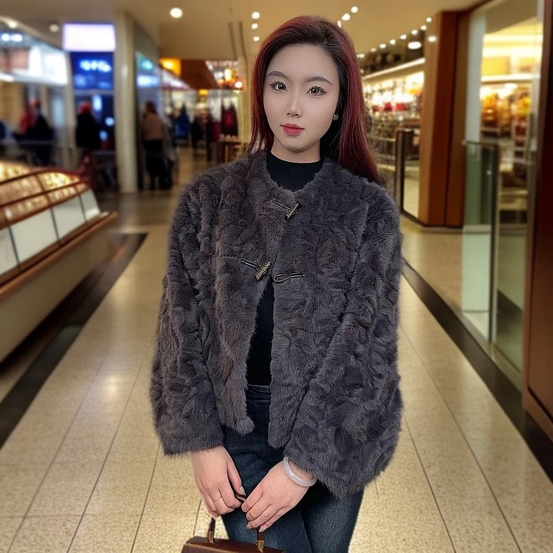 2025春季新款设计师款时尚百搭小香风小湖羊外套3