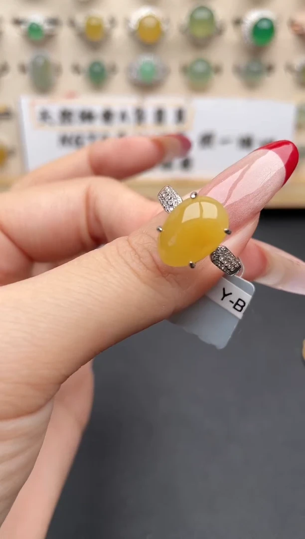 【闪购商品】翡翠戒指银S925镶嵌一物一证一礼盒