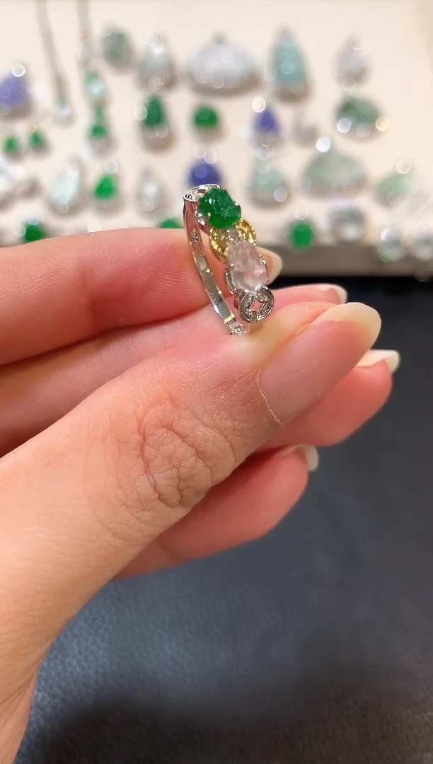 翡翠戒指18K金镶嵌b21