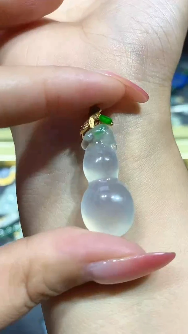 颈饰18K金镶嵌翡翠20250914079