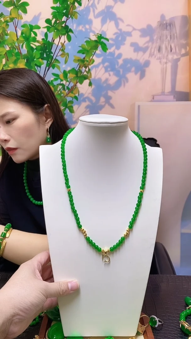 【闪购商品】翡翠颈饰14K金镶嵌翡翠项链