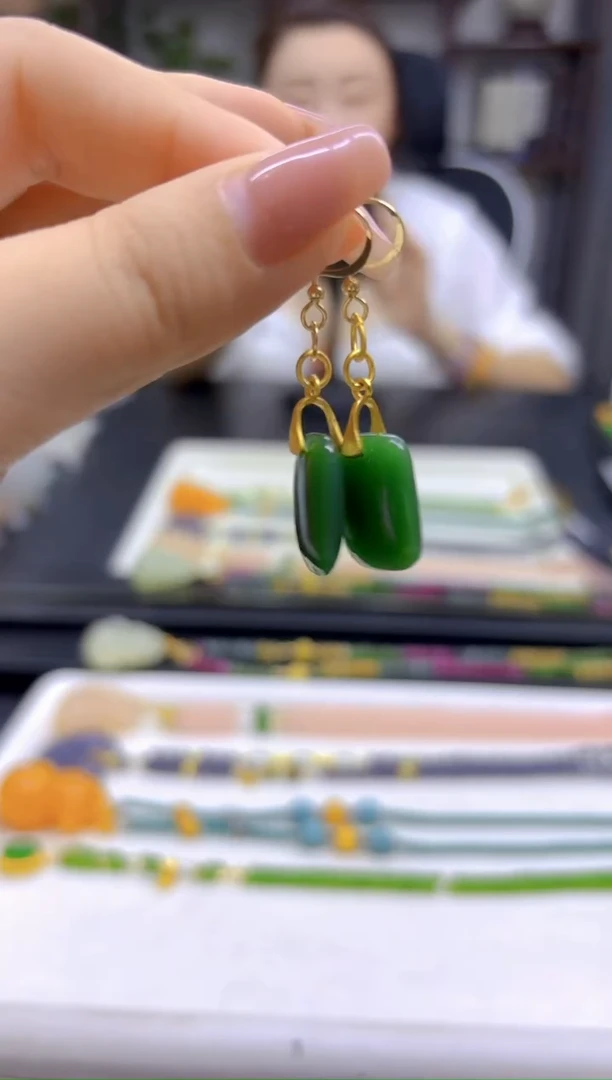 和田玉（碧玉）14K金镶嵌耳饰E171