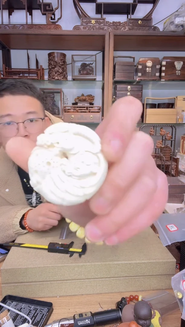 【闪购商品】乌木类书架892猛犸貔貅手把件52.6克