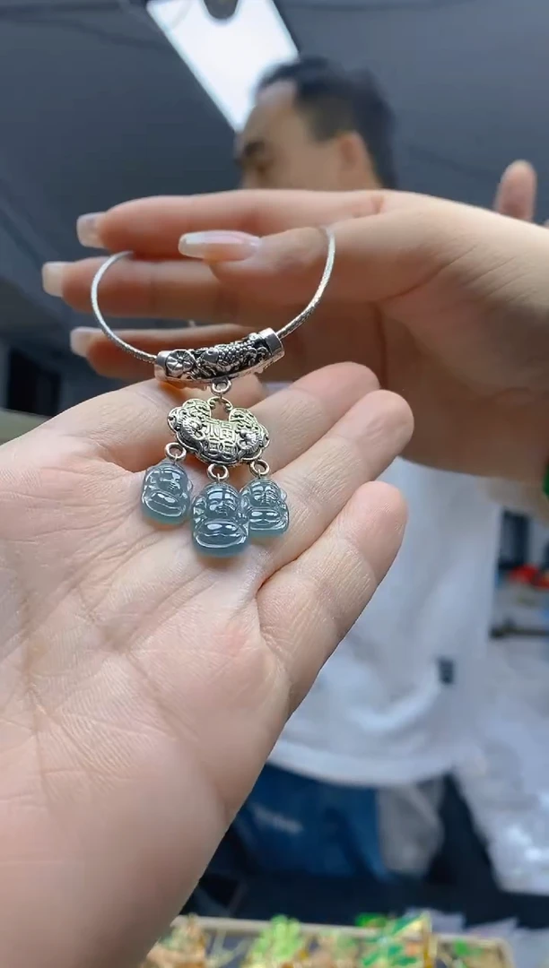 【闪购商品】翡翠耳饰银S925镶嵌68翡翠锁骨链